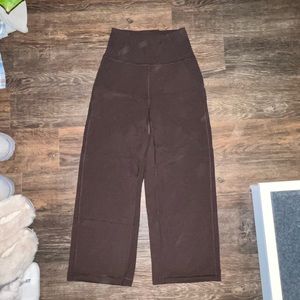 Lululemon wide leg crop align